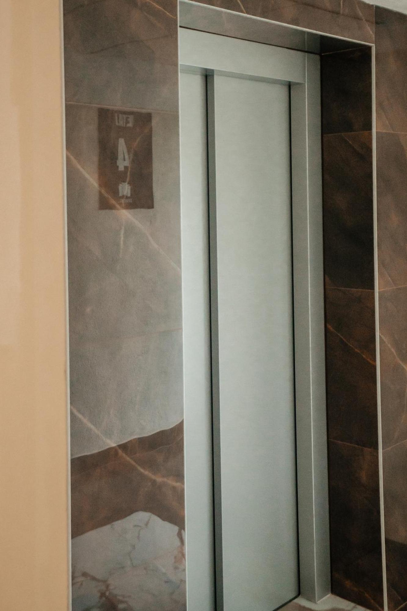 Sunrise View Apartment Oradea Extérieur photo