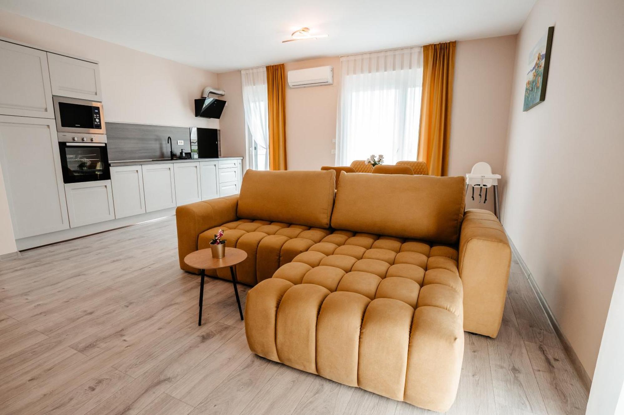 Sunrise View Apartment Oradea Extérieur photo