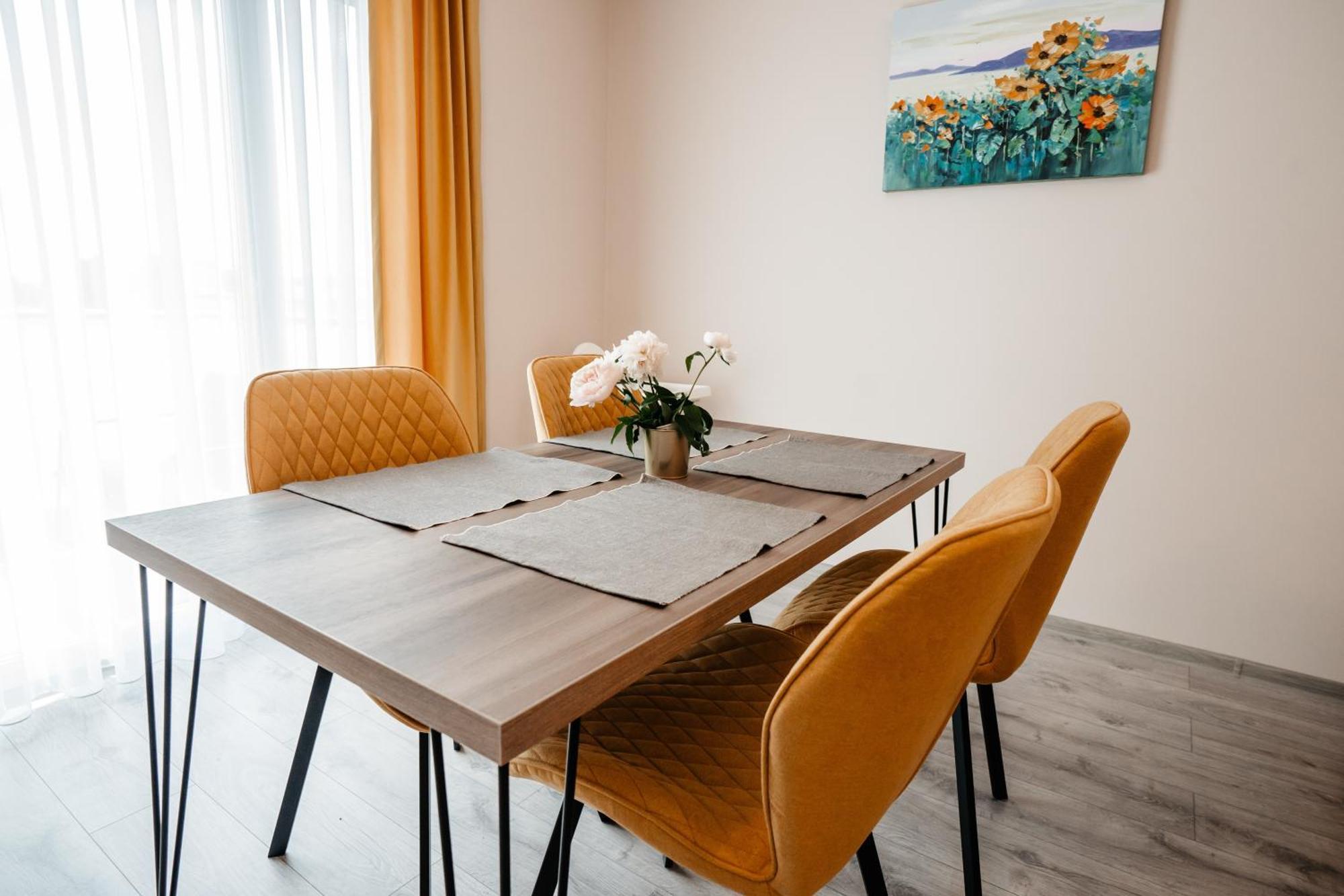 Sunrise View Apartment Oradea Extérieur photo