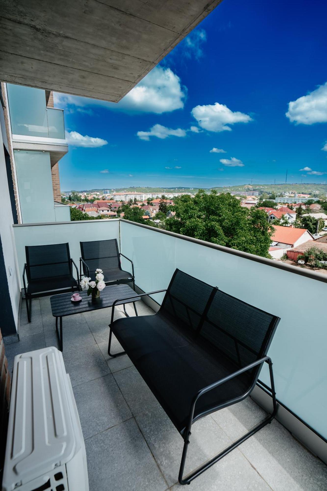 Sunrise View Apartment Oradea Extérieur photo